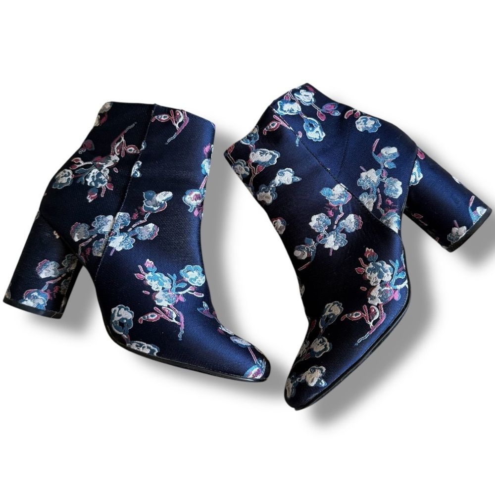 Urban Outfitters Juliet Floral Jacquard Ankle Round Block Heel Boot Navy Blue